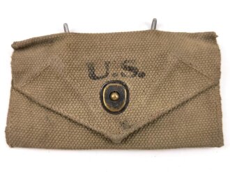 U.S. WWII Bandage pouch. Khaki, dated 1942, used