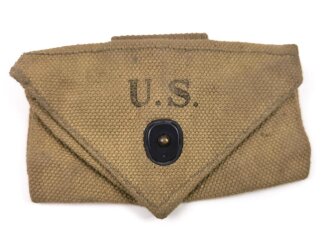 U.S. WWII Bandage pouch. Khaki, dated 1942, used