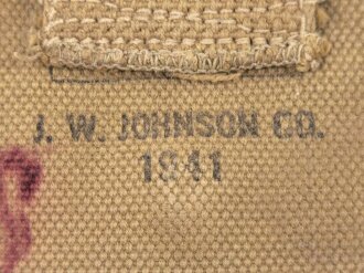 U.S. WWII Bandage pouch. Khaki, dated 1941, used