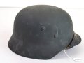 Stahlhelm Wehrmacht Modell 1940 , Kopfgrösse 56/57. Recht einfache REPRODUKTION. Einzelstück aus Sammlungsauflösung