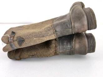 Paar Winterstiefel Wehrmacht. Getragenes, ungereinigtes Paar, Sohlenlänge 29cm. Ursprünglich kein Paar, aber offensichtlich zusammen getragen