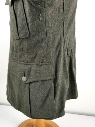 Heer, Feldbluse für Mannschaften Modell 1940. Kammerstück in gutem Zustand, eine alte Flickstelle auf der Schulter. Die Jragenspiegel original vernäht, ungereinigtes Stück