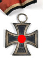 Eisernes Kreuz 2. Klasse 1939 mit Bandabschnitt, Hakenkreuz mit voller Schwärzung