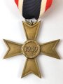 Kriegsverdienstkreuz 2. Klasse 1939 ohne Schwerter am Band, Hersteller 14 im Bandring für " Christian Lauer, Nürnberg "