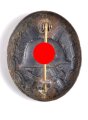 Verwundetenabzeichen Schwarz 1939 magnetisch, Hakenkreuz und Stahlhelm angerostet