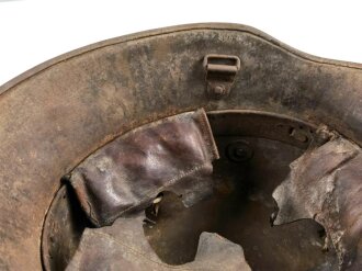 Österreich 1.Weltkrieg, Stahlhelm Modell 1917. In allen Teilen originales Stück, ungereinigt