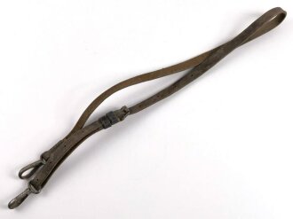 Trageriemen Wehrmacht für zum Beispiel Leuchtpistolentasche, Nachrichtentasche. Ungereinigtes Stück, Länge 112cm