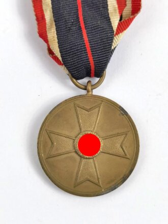 Kriegsverdienstmedaille 1939 am Band, guter Zustand