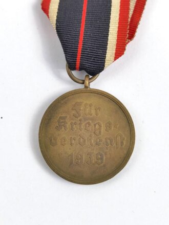 Kriegsverdienstmedaille 1939 am Band, guter Zustand