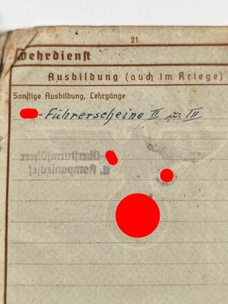 Waffen SS, Wehrpaß eines Angehörigen zuletzt SS Panzer Regiment Hohenstaufen. Die ersten 4 Seiten sowie Seite 49-52 fehlen, ebenso der hinteren Teil des Umschlag