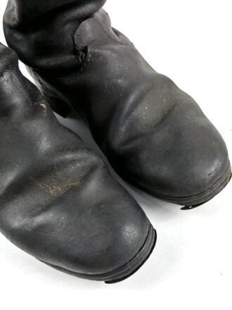 Paar Marschstiefel für Mannschaften der Wehrmacht. Stark getragen, ungereinigt, Sohlenlänge 29,5cm