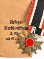 Kriegsverdienstkreuz 2. Klasse mit Schwertern am Band mit Verleihungstüte, diese mit Hersteller " Eugen Schmidhäussler, Pforzheim, Tüte im guten Zustand