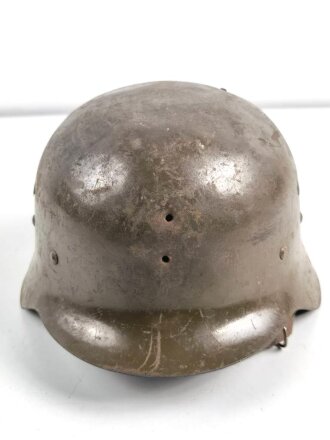 Spanien, Stahlhelm M42. Originallack und Innenfutter, ungereinigtes Stück