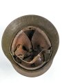 Spanien, Stahlhelm M42. Originallack und Innenfutter, ungereinigtes Stück