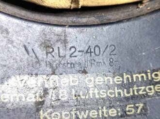 Stahlhelm Luftschutz. Originallack und Abzeichen