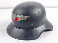 Stahlhelm Luftschutz. Originallack und Abzeichen