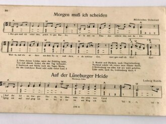 "Singend marschieren wir" Lieder der neuen Zeit für Handharmonika" 16 x 26cm, 34 Seiten, stärker gebraucht