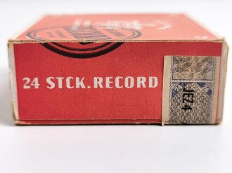 Pack " Sulima Record " Zigaretten, ungeöffnet,  Steuerbanderole mit Hakenkreuz