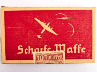 Pack "Scharfe Waffe" Zigarren , ungeöffnet, Steuerbanderole mit Hakenkreuz