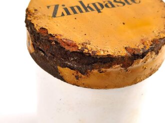 "Zinkpaste" Porzellankruke, ungereinigt. Gehört ins Bodenfach des "Veterinär Arzneikasten 18/27" der Wehrmacht