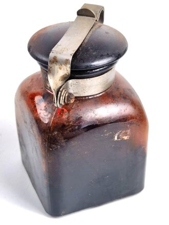 "Josorpt?" Flasche, ungereinigt. Gehört ins Bodenfach des "Veterinär Arzneikasten 18/27" der Wehrmacht