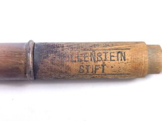 "Höllenstein Stift" ,  gehört so  ins Deckelfach des " "Veterinär Arzneikasten 18/27" der Wehrmacht