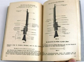 "Der Rekrut" Eine Unterrichtsfibel für junge Soldaten datiert 1936/37 mit 191 Seiten.