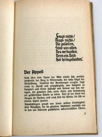 "Von der Freiheit des Kriegers", Nordland Verlag, Weihnachten 1943, 64 Seiten. "Mauser Werke AG Werk Karlsruhe, Weihnachten 1943" Eigenhändige Unterschrift des Betriebsführers