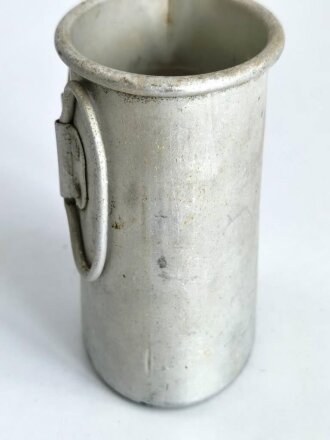 Trinkbecher Wehrmacht aus Aluminium, Hersteller DMN33