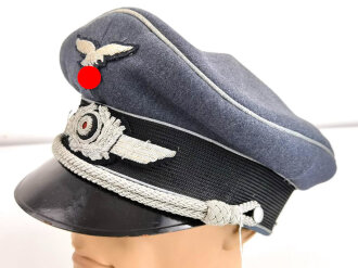 Luftwaffe, Schirmmütze für einen Offizier. Sehr...