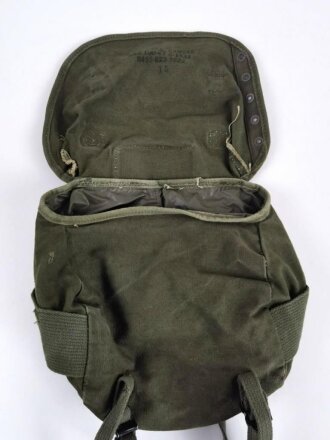 U.S. Army  1967 dated Field Pack, Canvas ( Butt pack ) Used