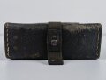 Werkzeugtasche für Maschinengewehr Wehrmacht.  Ersatzmaterial mit Webriemen, datiert 1945