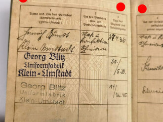 Arbeitsbuch eines Herrn aus Klein Umstadt, der bei "Georg Blitz Uniformfabrik " gearbeitet hat