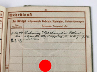 Wehrpaß Luftwaffe, ausgestellt 17.4.1940 bei Luftwaffe Bau Komp. 1/5. Deckblatt  entnazifiziert, Hakenkreuze geschwärzt