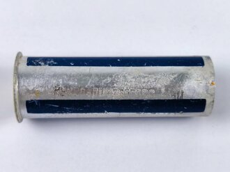 Rauchspurpatrone blau  , Abgeschossene, leere Aluminiumhülse