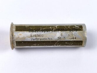 Rauchspurpatrone gelb  , Abgeschossene, leere Aluminiumhülse, datiert 1940