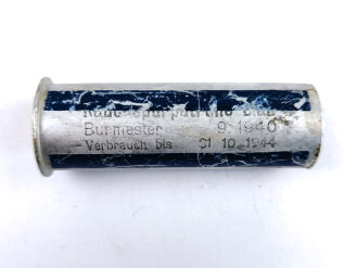 Rauchspurpatrone blau  , Abgeschossene, leere Aluminiumhülse, datiert 1940