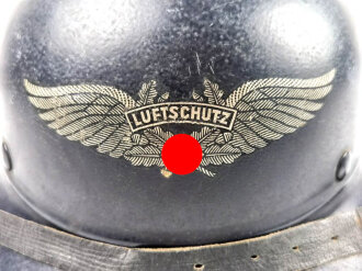 Stahlhelm Luftschutz. Ungereinigtes Stück, in allen teilen Original