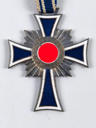 Ehrenkreuz der Deutschen Mutter ( Mutterkreuz ) in Silber an langem Band