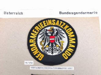 Österreich, Sammlung Abzeichen zum Thema Gendarmerie, alles auf Karton aufgetackert