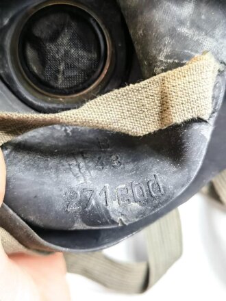 Gasmaske in Bereitschaftsbüchse der Wehrmacht. Zusammengehörig, ungereinigt