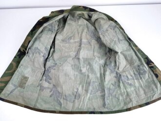 U.S. Air Force, 1990 dated Woodland camo coat, unused, size small x-long