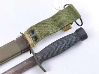 U.S. Mark II fighting knife, most likely NATO, unmarked knife, scabbard M8 A1. Used