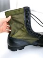 U.S.Army 1988 dated pair of tropical Combat boots , size 13 1/2 XN, unissued