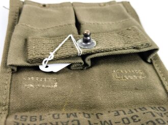 U.S.Army 1951 dated carbine magazine pouch , unused