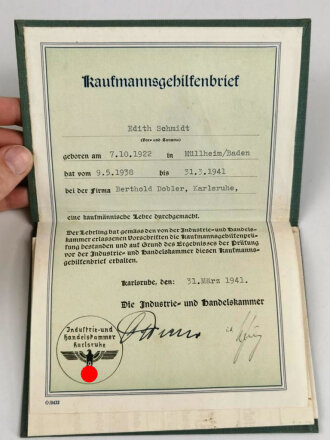 Kaufmannsgehilfenbrief der Industrie und Handelskammer Karlsruhe, datiert 1941