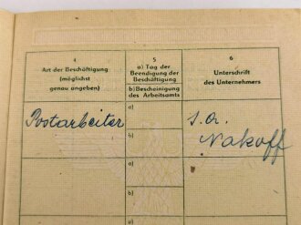 Arbeitsbuch für Ausländer eines Mannes aus Frankreich der als Postarbeiter beim Lager ausländischer Arbeiter der Deutschen Reichspost Wien arbeitete, datiert 1944