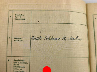 Arbeitsbuch für Ausländer eines Mannes aus Frankreich der als Postfacharbeiter bei der Deutschen Reichspost Wien arbeitete, datiert 1943