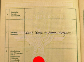 Arbeitsbuch für Ausländer eines Mannes aus Frankreich der als Postarbeiter beim Lager ausländischer Arbeiter der Deutschen Reichspost Wien arbeitete, datiert 1944