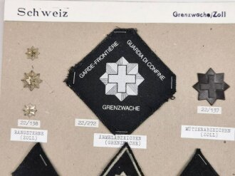 Schweiz, Schulterklappen und Ärmelabzeichen der...